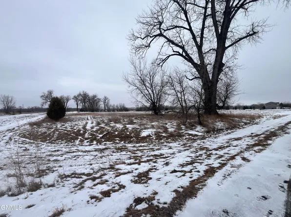 6109 Island Rd, Bismarck, ND 58503