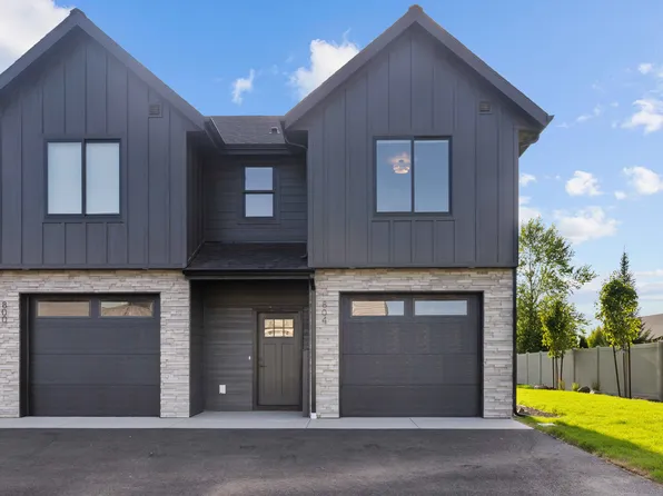 800 W Redwood Ct #800, Hayden, ID 83835