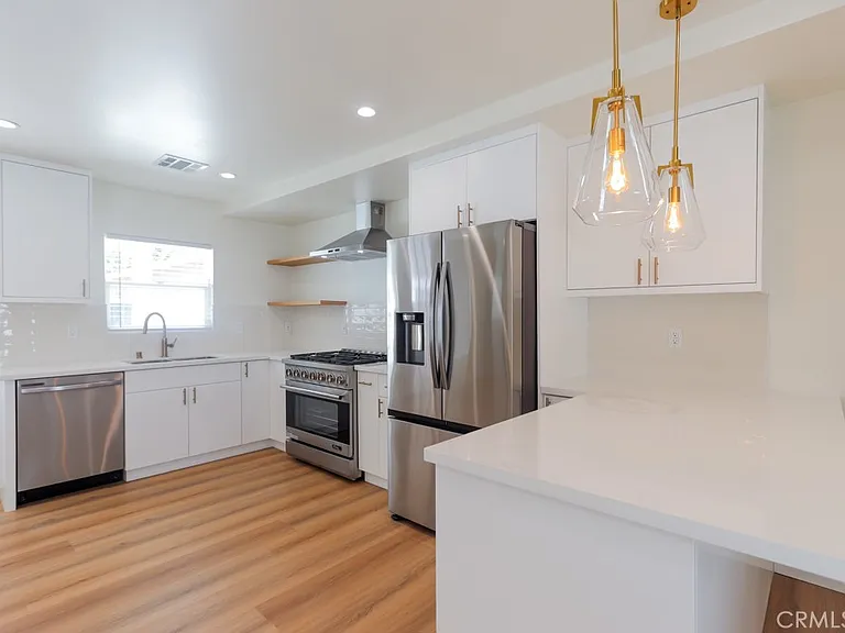 5221 E Willow — Photo 8