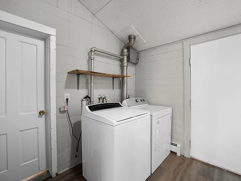 341 Zion St — Photo 14