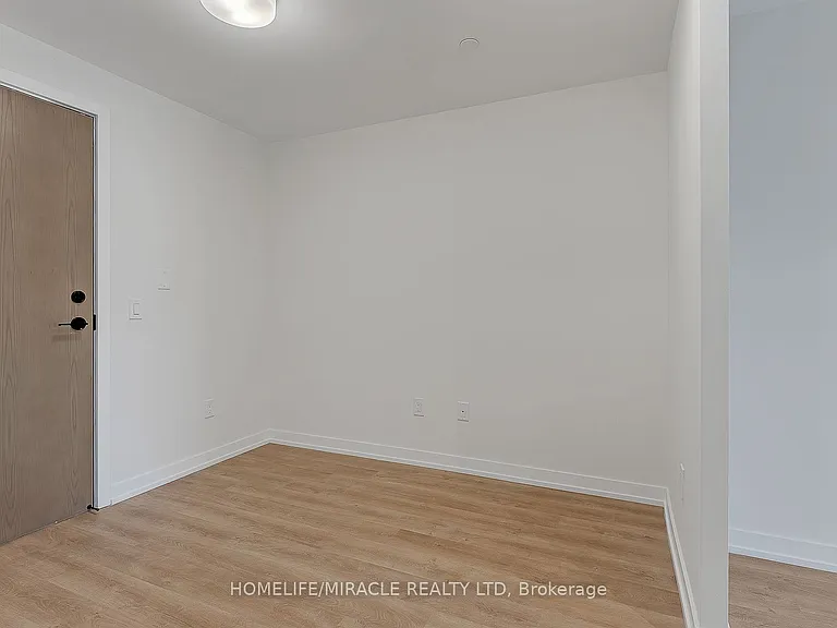 2300 Saint Clair Ave W #311 — Photo 4