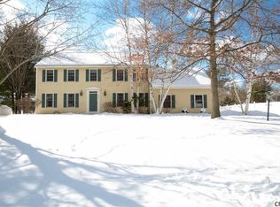 44 Middlesex Dr, Slingerlands, NY 12159