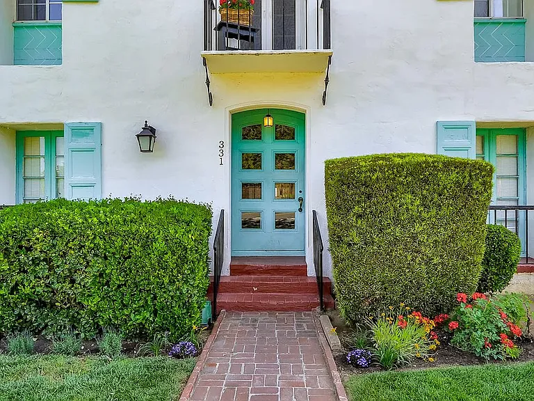 331 Cajon St #I — Photo 4