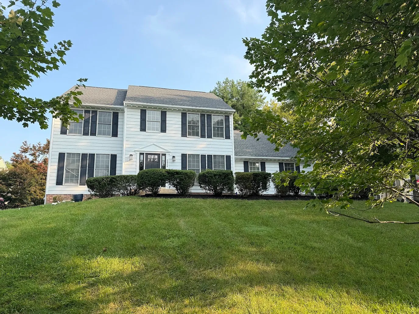 4 bed, 3.5 bath, 2800 sqft, $4,897 — Photo 1