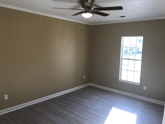 4th image of 4252 Oak Wind Dr