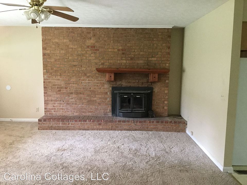 2nd image of 14 Sugarloaf Ln