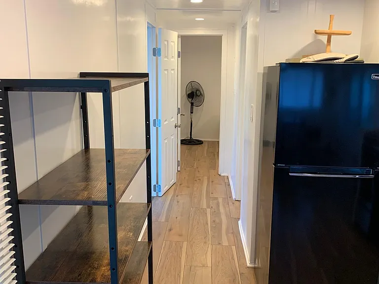 111 Marina Dr — Photo 6