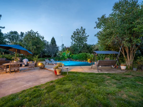 6975 Granada Dr, Redding, CA 96002