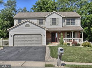 10 Mayfly Ct, Myerstown, PA 17067