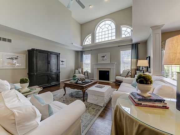 3rd image of 14944 Cool Springs Blvd