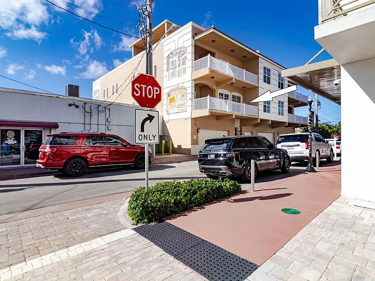 47 SW Osceola St #206 — Photo 41