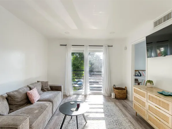 5310 NE 6th Avenue #C14, Oakland Park, FL 33334