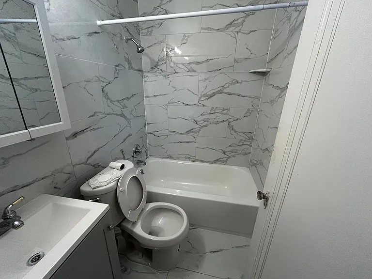 290 Liberty St #13 — Photo 11