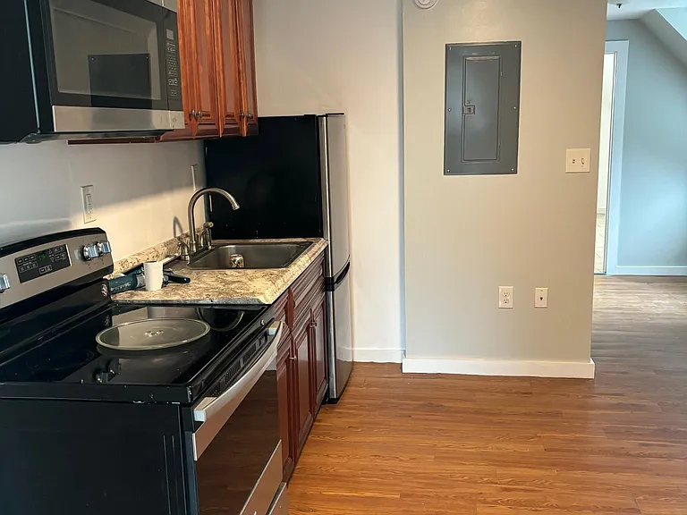 88 North Rd #5 — Photo 4