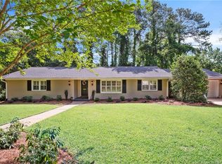 2405 Amigo Dr, Fayetteville, NC 28305