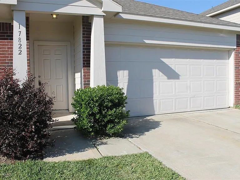 17822 Riata Canyon Ct — Photo 2