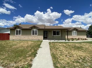790 Willow Dr, Mountain Home, ID 83647
