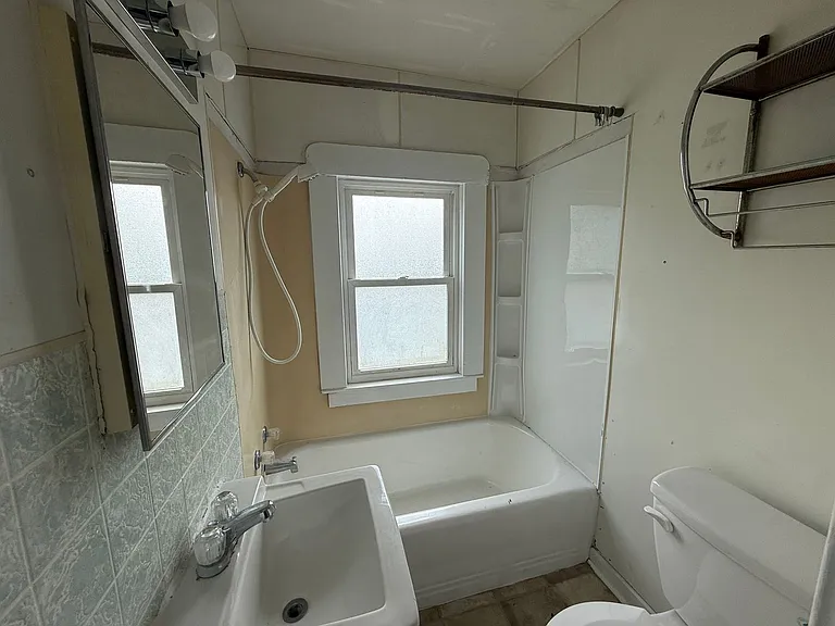 100 S College Ave #11 — Photo 4