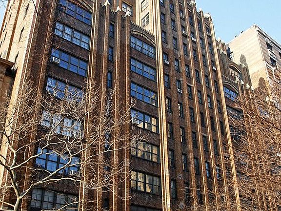 4th image of 170 W 73rd St APT 6D