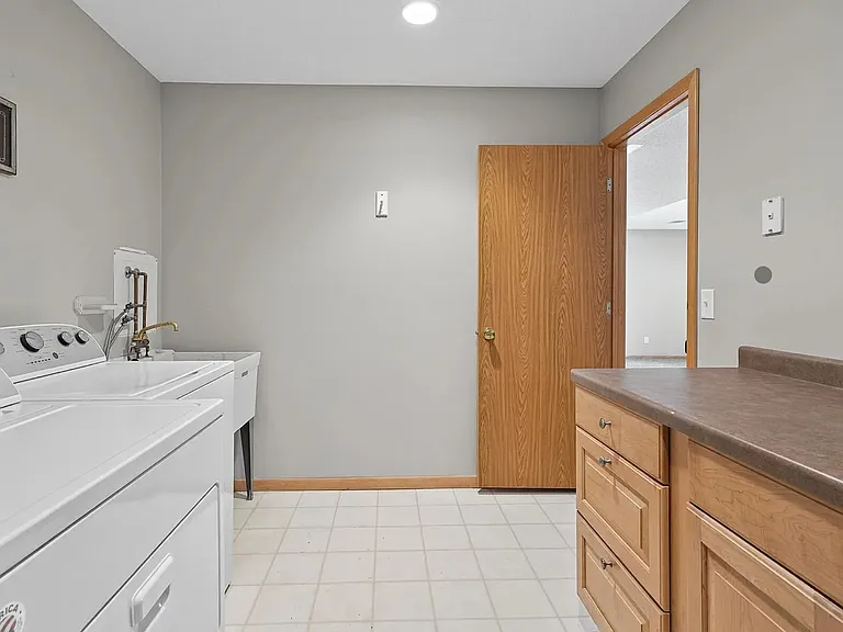 9149 Cambridge Ave N — Photo 13