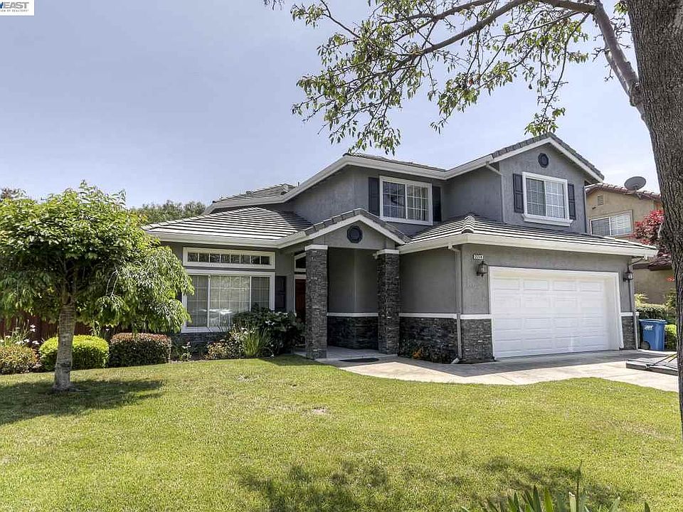 1st image of 2714 Cherry Blossom Way