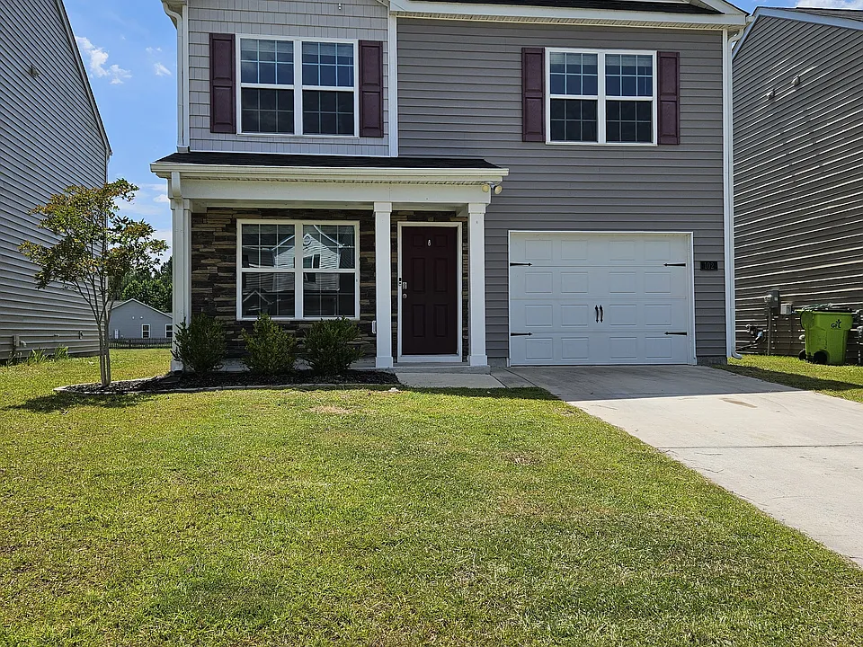 102 Mansfield Ct