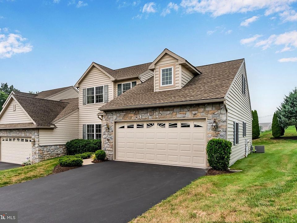 1st image of 2 Stonecrest Trl