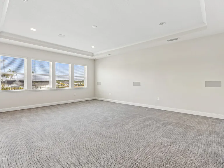 351 Sawgrass Dr — Photo 32