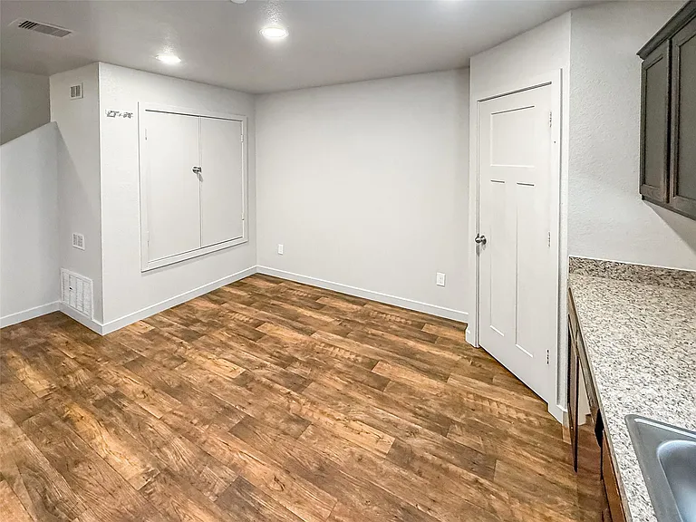 10535 Mills Rd #4B — Photo 13