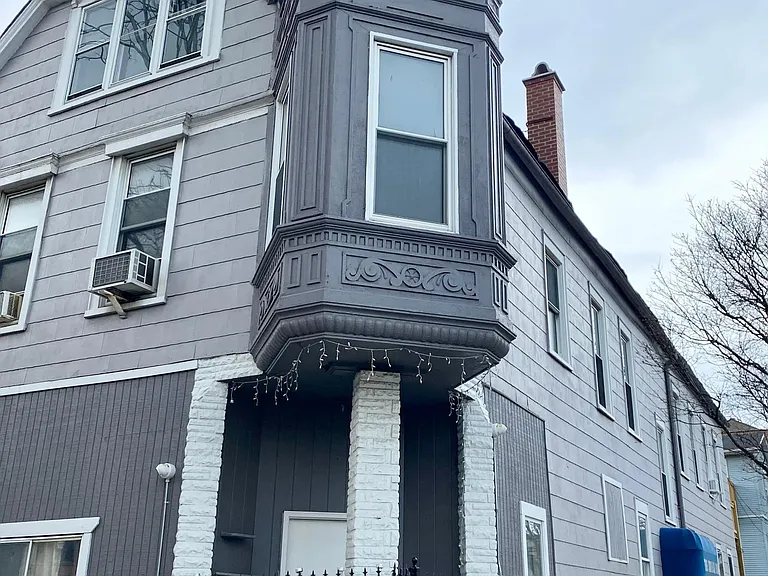 1634 W Addison St #1 — Photo 14