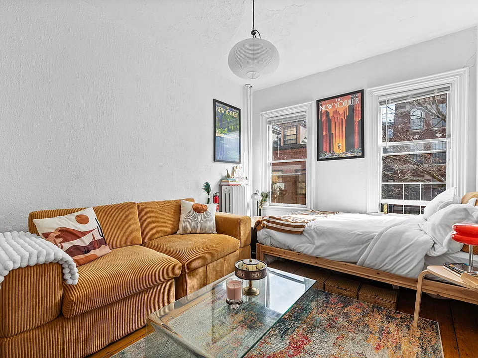19 S Russell St #7