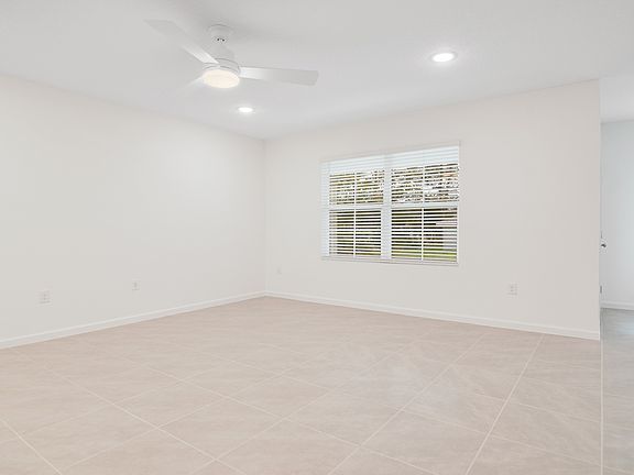 Spacious great room for gatherings