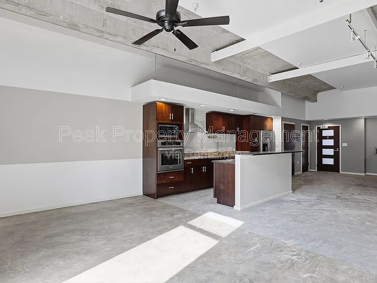 112 E Clay St #3C — Photo 15