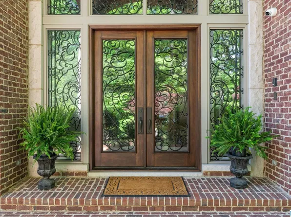 487 Spring Valley Dr, Chelsea, AL 35043