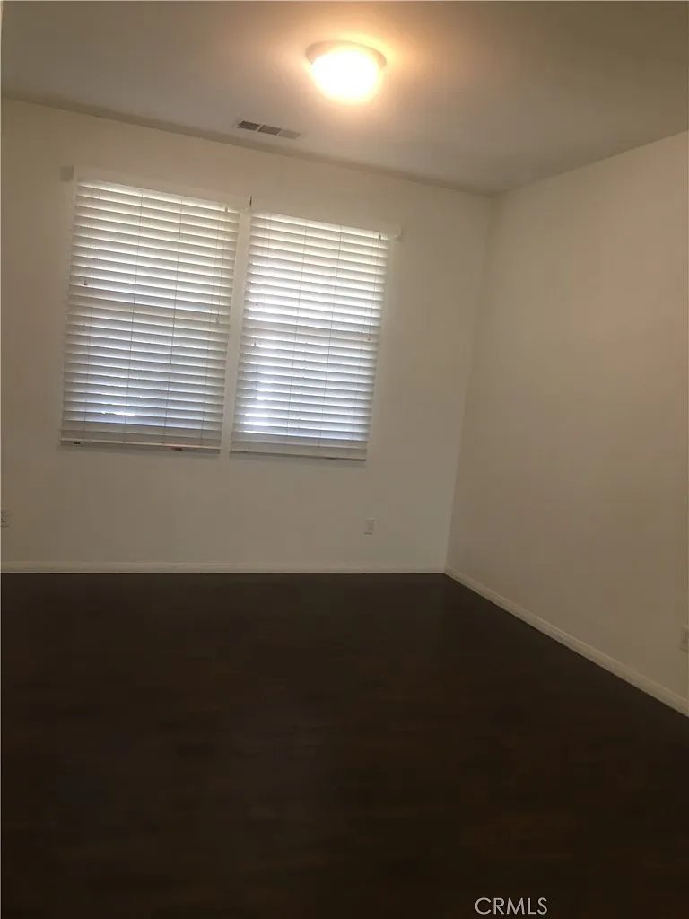4 bed, 2828 sqft, $4,000 — Photo 4