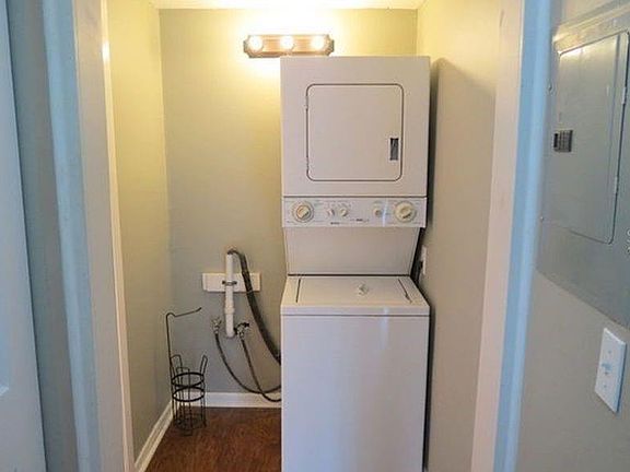 5th image of 621 99th Ave N APT 104