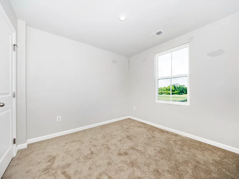 62 Rhea Dr — Photo 11