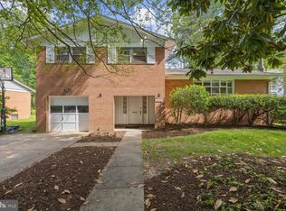 9803 Inglemere Dr, Bethesda, MD 20817
