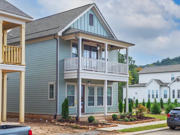 1692 Farmstead Dr, Hixson, TN 37343
