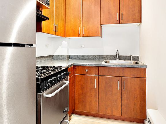 2nd image of 188 7th Ave #2C