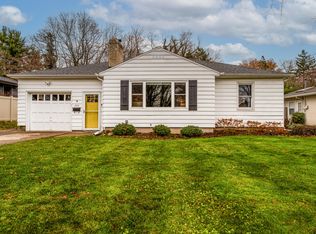 2215 Pioneer Rd, Saint Joseph, MI 49085