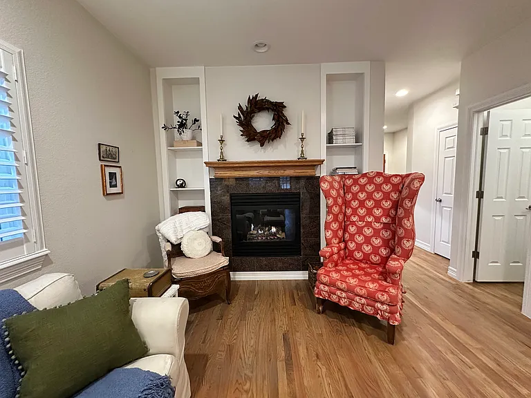 2411 S Race St — Photo 7