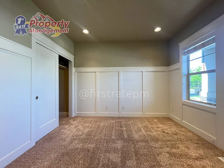8132 S Red Cliff Ave — Photo 6