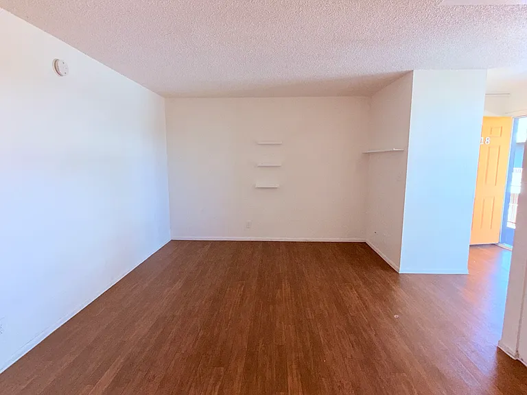 CATALINA VISTA APARTMENTS — Photo 60