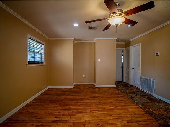 4th image of 3715 Colorado Ave