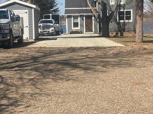 8 Patterson Lake Dr, Dickinson, ND 58601