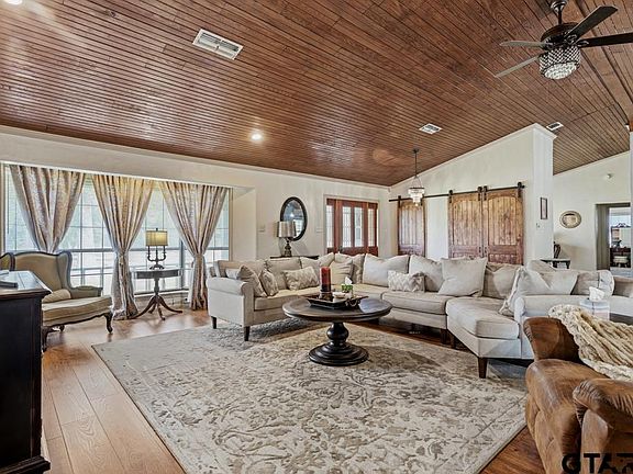 3rd image of 1887 Shiloh Estates Rd