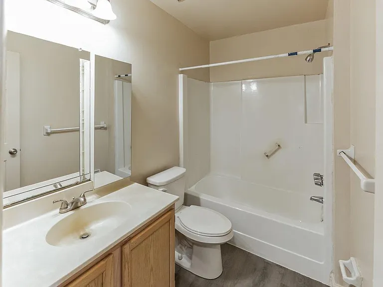 Blair Mill Village East Apartment Homes — Photo 19