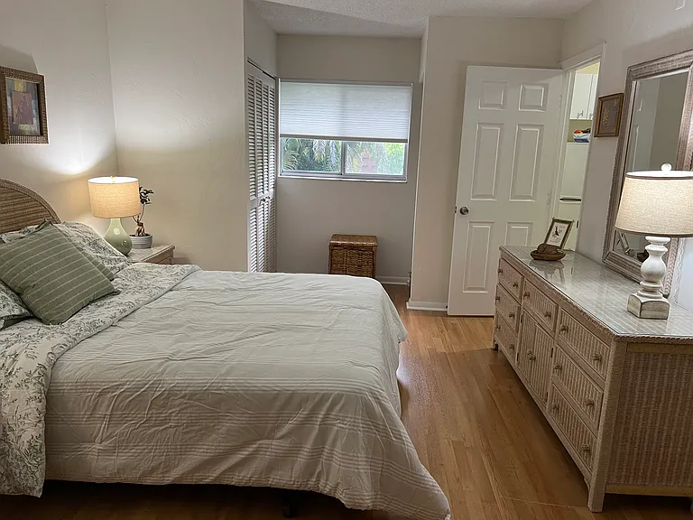 2216 Hibiscus St — Photo 29