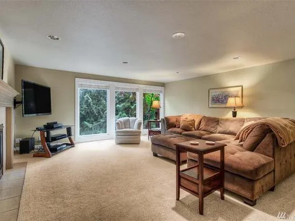 4965 116th Pl SE, Bellevue, WA 98006